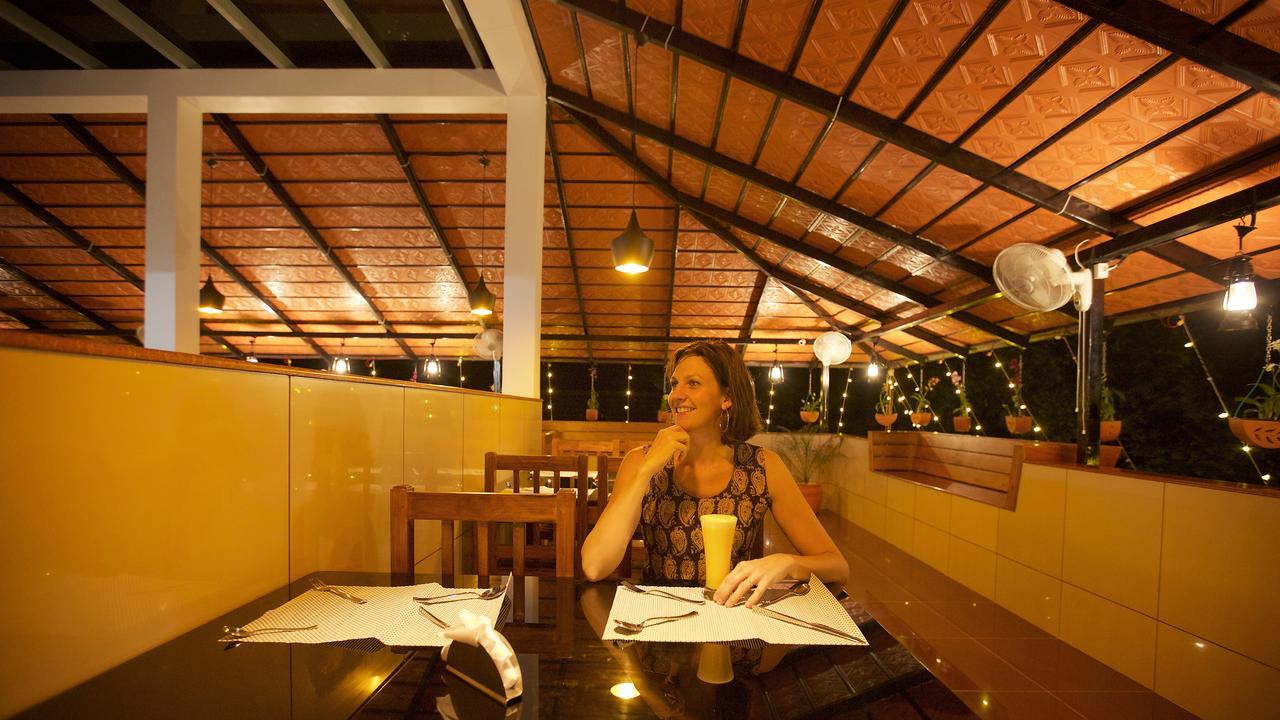Roses Inn Fortkochi المظهر الخارجي الصورة